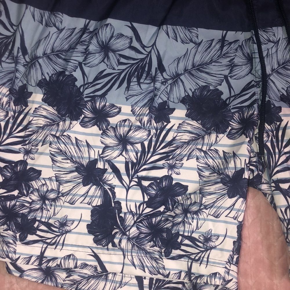 Club Room Mens Quick Dry Swim Trunks - Picture 2 of 5